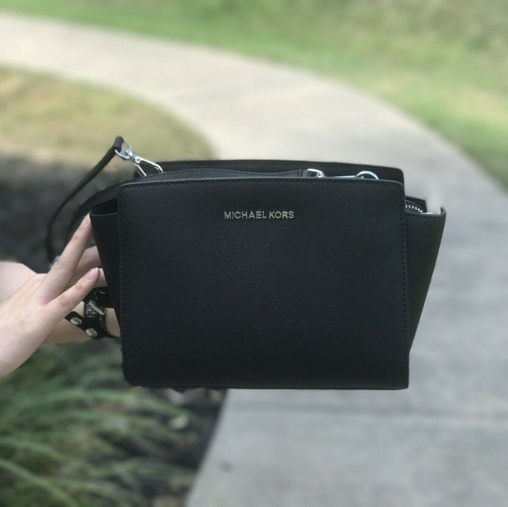 Michael Kors Selma MD Crossbody Bag Black leather - Picture 2 of 5